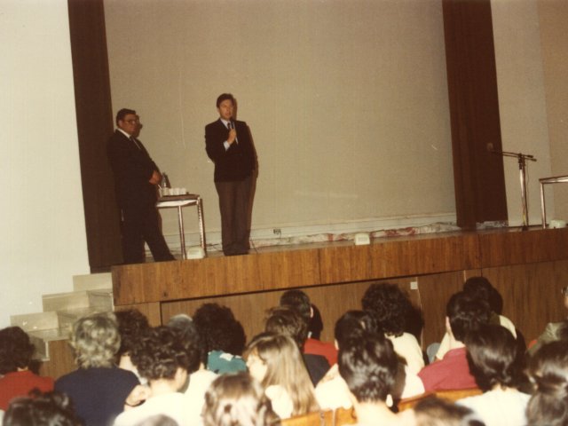 Teatro Monticello - Incontro-conferenza con il cardiochirurgo Tessler dell’ospedale di Potenza - Intervento del dott. Tessler.Scarica il file