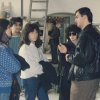 Visita guidata degli alunni del Corso di Restauro nella bottega ceramica di Antonio La Grotta a Grottaglie - Da sinistra: Gianni Lonoce, ?, Eligio Nigro, Anna Vestita, Rosaria Ancora, Antonio La Grotta e Mimma Nisi.Scarica il file