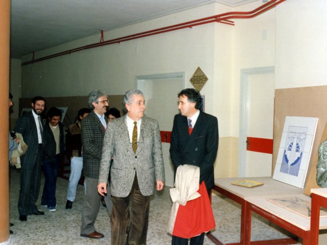 Visita della dottssa Nora Habed Sarra - La dott.ssa Nora Habed Sarra, Primo Segretario dell’Ambasciata del Nicaragua presso la Santa Sede e il dott. Elio Di Odoardo del MOLISV di Roma, visitano la scuola.Scarica il file