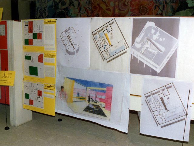 Giornata di studio su Le Corbusier - Gli alunni delle classi terminali partecipano ad una giornata di studio sull’architettura di Le Corbusier. L’attività è stata organizzata dai docenti di discipline geometriche coordinati dal prof. Cosimo D’Urso. Lavori.Scarica il file