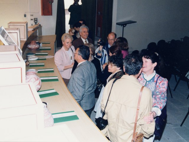 Visita della delegazione della città di Brest - Una delegazione del comune francese di Brest (Bretagna), città gemellata con Taranto, torna, per la seconda volta a visitare la nostra scuola. A conclusione della visita la delegazione si sposta nell’auditorium dove il Preside De Filippis saluta gli ospitScarica il file