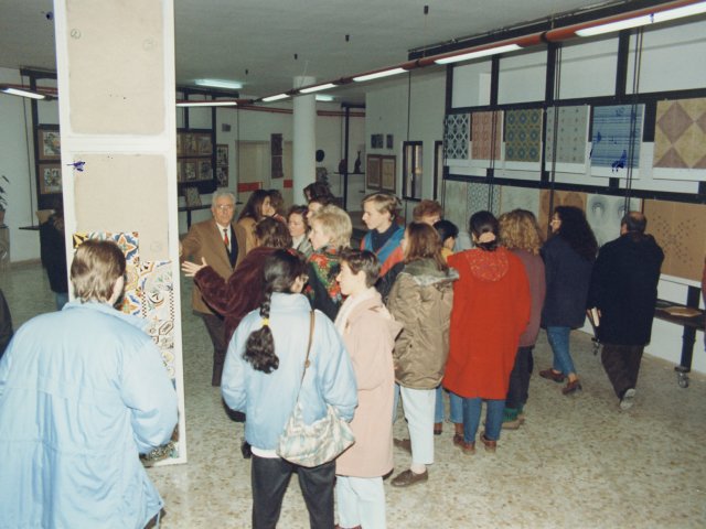 Visita della delegazione della città di San Pietroburgo - Una delegazione della città russa di San Pietroburgo visita la nostra scuola. La visita continua lungo i corridoi del primo piano.Scarica il file