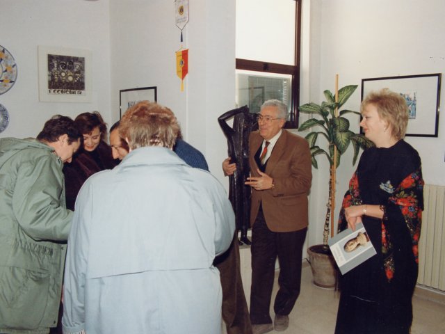 Visita della delegazione della città di San Pietroburgo - Una delegazione della città russa di San Pietroburgo visita la nostra scuola. Il gruppo dei visitatori è in presidenza.Scarica il file