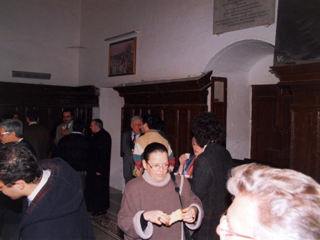 Inaugurazione mostra didattica “Dall’idea alla realizzazio-ne”  - Coordinata dal prof. Giacomo D’Elia e da altri docenti della sezione Decorazione Pittorica, viene inaugurata la mostra didattica “Dall’idea alla realizzazione”. Al Termine della messa i docenti si ritrovano per un piccolo rinfresco. Al centro la prof.ssa Scarica il file