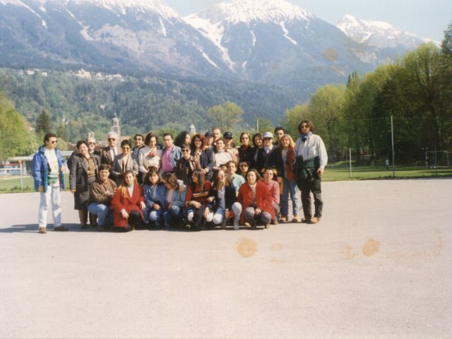 Viaggio d’istruzione a Innsbruck, Praga e Salisburgo - Un gruppo di alunni dell’Istituto partecipa al viaggio d’istruzione a Innsbruck, Praga e Salisburgo, accompagnati dai proff. Teresa Bray ed Enrico Rizzo e dal Preside Vincenzo De Filippis. Foto di gruppo.Scarica il file