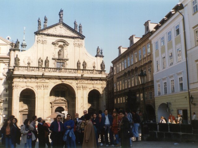 Viaggio d’istruzione a Innsbruck, Praga e Salisburgo - Un gruppo di alunni dell’Istituto partecipa al viaggio d’istruzione a Innsbruck, Praga e Salisburgo, accompagnati dai proff. Teresa Bray ed Enrico Rizzo e dal Preside Vincenzo De Filippis. Visita di Praga.Scarica il file