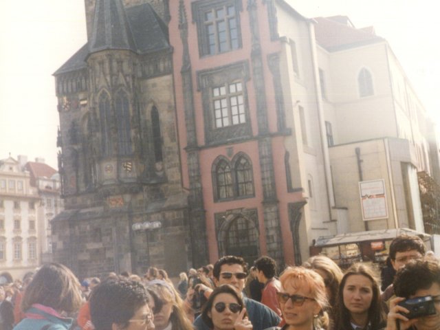 Viaggio d’istruzione a Innsbruck, Praga e Salisburgo - Un gruppo di alunni dell’Istituto partecipa al viaggio d’istruzione a Innsbruck, Praga e Salisburgo, accompagnati dai proff. Teresa Bray ed Enrico Rizzo e dal Preside Vincenzo De Filippis. Visita di Praga.Scarica il file