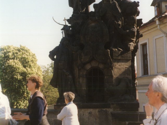 Viaggio d’istruzione a Innsbruck, Praga e Salisburgo - Un gruppo di alunni dell’Istituto partecipa al viaggio d’istruzione a Innsbruck, Praga e Salisburgo, accompagnati dai proff. Teresa Bray ed Enrico Rizzo e dal Preside Vincenzo De Filippis. Visita di Praga.Scarica il file