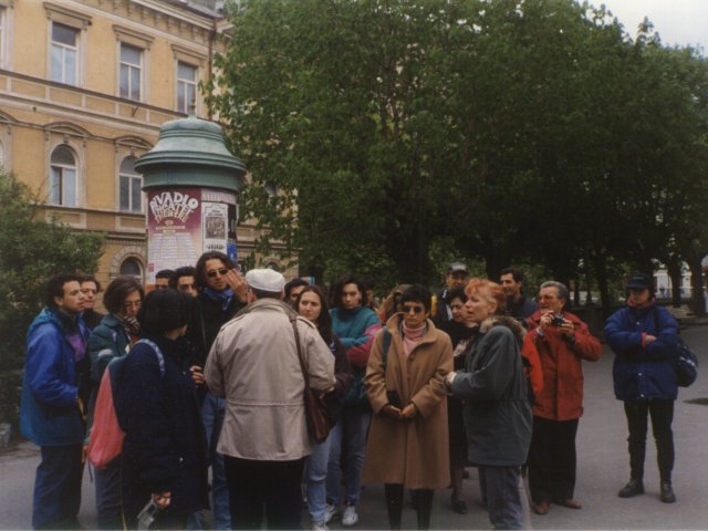 Viaggio d’istruzione a Innsbruck, Praga e Salisburgo - Un gruppo di alunni dell’Istituto partecipa al viaggio d’istruzione a Innsbruck, Praga e Salisburgo, accompagnati dai proff. Teresa Bray ed Enrico Rizzo e dal Preside Vincenzo De Filippis. Visita alle Terme di Karlsbad.Scarica il file